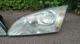 Svetlá Ford Focus MK2 - 3