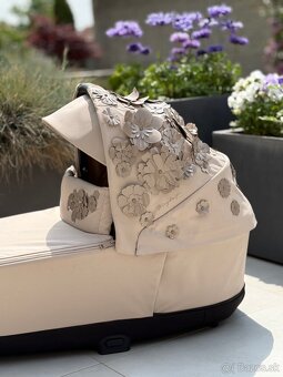 Vanička Cybex PRIAM4 Carrycot Simply Flowers - nude beige - 3
