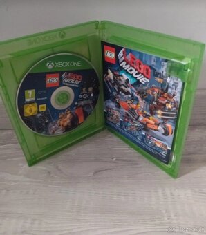 Predám xbox one s s kinectom a hrami - 3