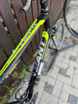Predam cestny bicykel Giant - 3