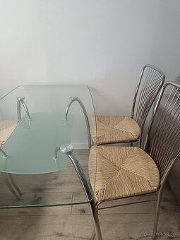 Jedálenský stôl so 4 stoličkami - 3