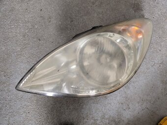 Predné svetlá Hyundai i20 - 3
