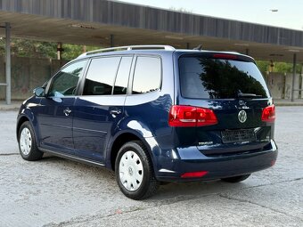 Volkswagen Touran 1,6 TDi HighLine - 3
