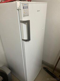 Predám voľne stojacu chladničku CANDY - 3