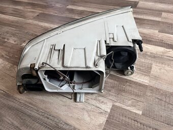 Svetlo Octavia 2 ľavé. - 3