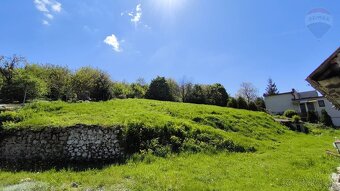NA PREDAJ: Pozemok Podhorany 1403 m2 - 3