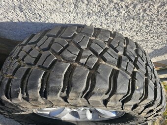 Predám BF-Goodrich KM3 285/70 R17 - 3