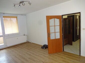Prenájom - 3-izb.byt s balkónom M-laborce - 3