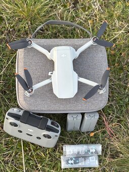 Dron DJI 2 mini SE - 3