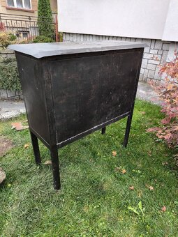 Kovovy domček búdka - 3