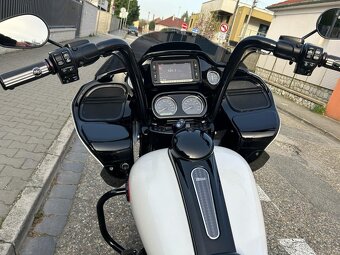 Harley Davidson Road Glide - 3
