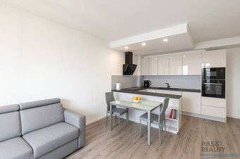 PREDAJ moderný, zariadený 2 izb. byt v lokalite BORY, H.Poni - 3