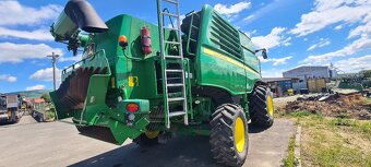 Predáme kombajn JOHN DEERE T 660 - 3
