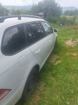 Rozpredám golf .5.  1.9.77kw . Rok 2008 - 3