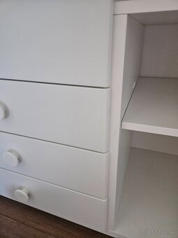 Prebaľovací pult Ikea pre vyššiu maminu - 3