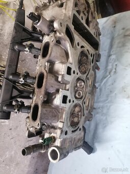 Hlava motora pegot 301 - 3