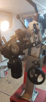 Stroj na brusenie kotucov - 3