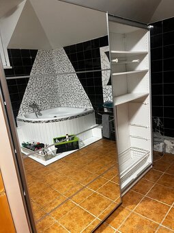 Skriňa s posuvnými dverami - 3