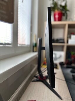 Predám herný monitor 27" AOC 27G2SU/BK Gaming - 3
