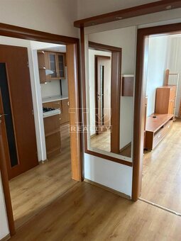 Zrekonštruovaný a zariadený 3 izb.byt na sídlisku Rozkvet - 3