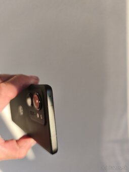Predám Motorola Edge 40 8/256 - 3