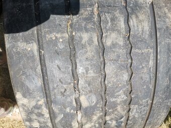 Predám pneumatiky Hankook 455/40 R22. 5 - 3