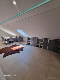 Ponúkam prenájom podkrovného bytu v RD - 3
