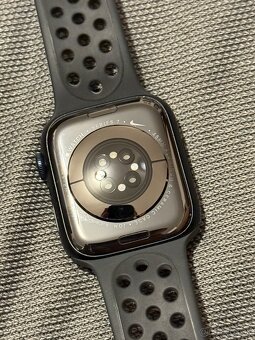 Apple Watch 7 45mm - Pekný stav 93% baterka Nike verzia - 3