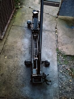 Predám  dielenské zdvihák - 3