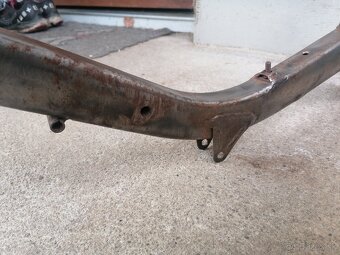 Predám rám so štítkom na Jawa 550 - 3