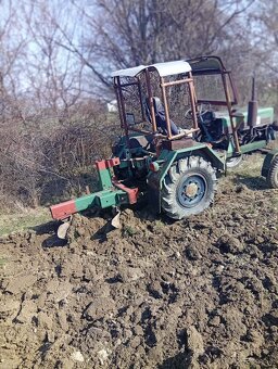 Malotraktor motor Volga 24 - 3