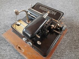 Historický písací stroj Mignon - 3