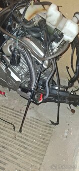 Honda CB600 Hornet 2005 komplet motor PC25E - 3