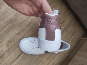Nike kožené dámske tenisky veľ. 37.5 (stélka je 23.5 cm) - 3