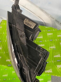 🚨svetlomety predný ľavý pravý -halogenový VW Passat B7 3AA - 3