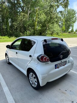 Toyota Aygo 1.0 VVT-i 5M/T 5D - 3