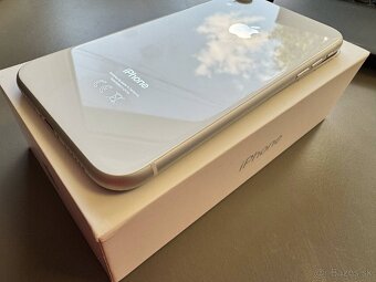 iPhone XR - 3