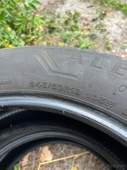 Bridgestone 245/50/R19 - 3