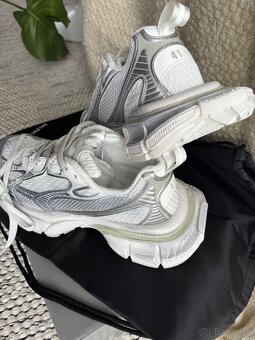 Balenciaga 3XL - 3