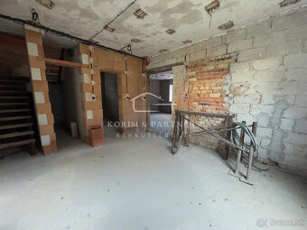 Začatá prestavba rodinného domu, Kolárovo - 3