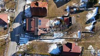 EXKLUZÍVNE Rodinný dom s 2 bytovými jednotkami v obci Krá - 3