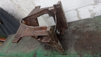 Konzola nápravy Zetor 50 Super - 3