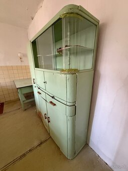 Predám kuchynský kredenc - 3