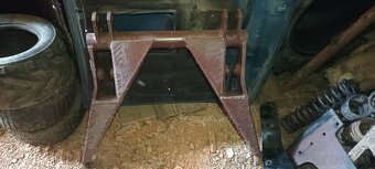 Predna hydraulika - 3