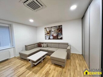 NA PREDAJ zrekonštruovaný, luxusný 2 izbový byt - KOMÁRNO - 3