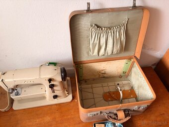 Šijací stroj Lada - 3