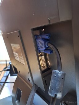 Lcd monitor 19". - 3