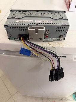 Pioneer MVH-S120UB - 3