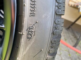 Pirelli P ZERO WINTER 245/40 R19 98H XL FR RFT zimne pneu - 3