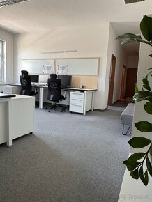 NA PREDAJ• Kancelária v centre mesta Trenčín• 70m2 - 3